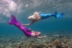 Meerjungfrauenurlaubsreise mit Unterwassershooting
